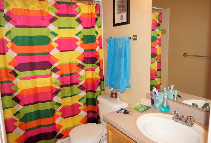 Building Photo - 2850 Aurora Ave