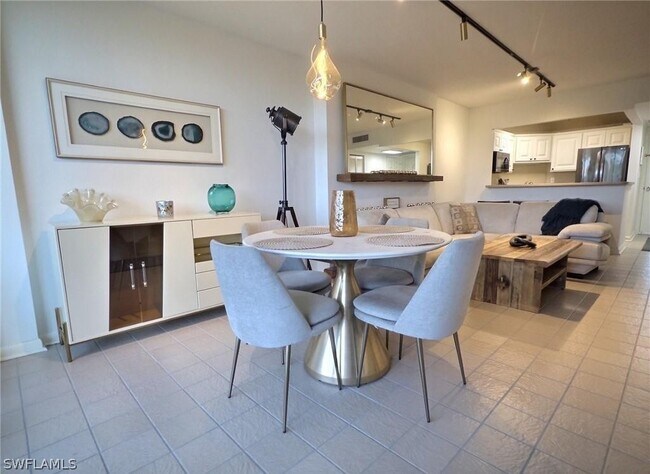 Building Photo - 5 Bluebill Ave