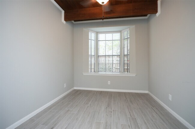 Building Photo - 5370 Brownway St