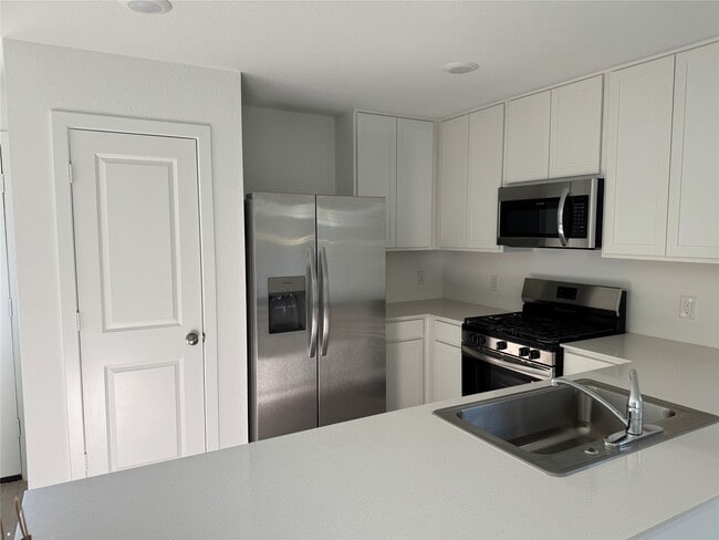 Building Photo - 6839 Flowering Ginger Ln