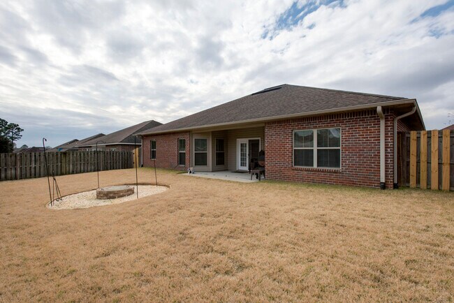 Building Photo - 4600 Hermosa Rd