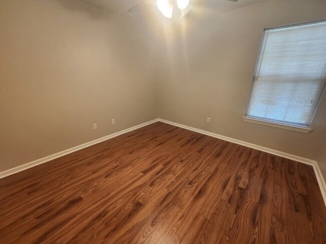 Building Photo - 701 Hidden Forest Dr