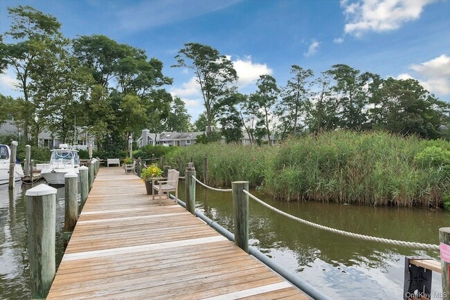 Building Photo - 367 Seabreeze Ct
