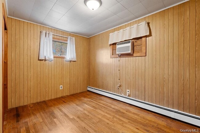 Building Photo - 7 Red Top Rd