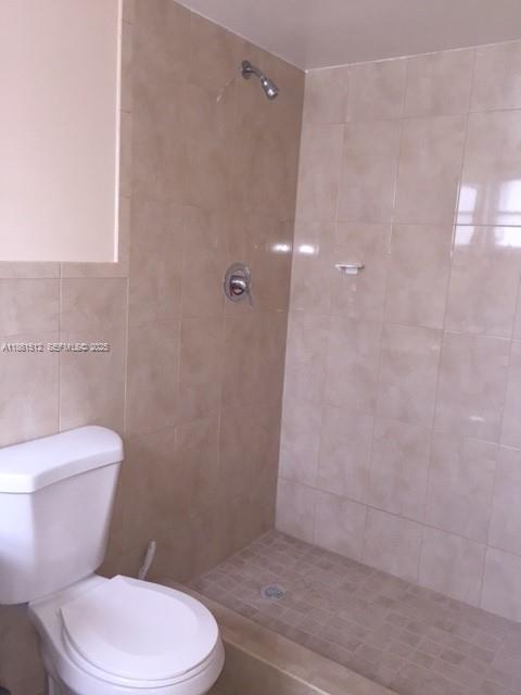 Building Photo - 15201 NE 6th Ave