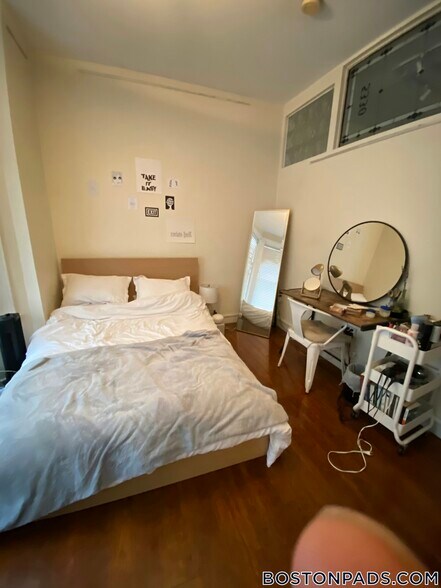 Building Photo - 55 St Stephen St