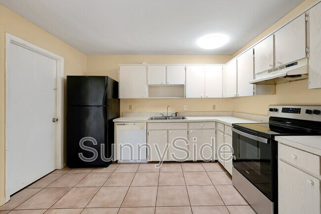 Building Photo - 8102 Turkey Dr
