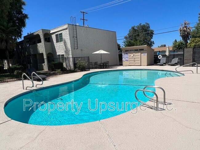 Building Photo - The Palms