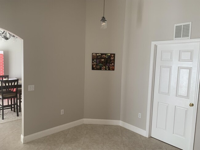 Building Photo - 2409 Serenity Bend