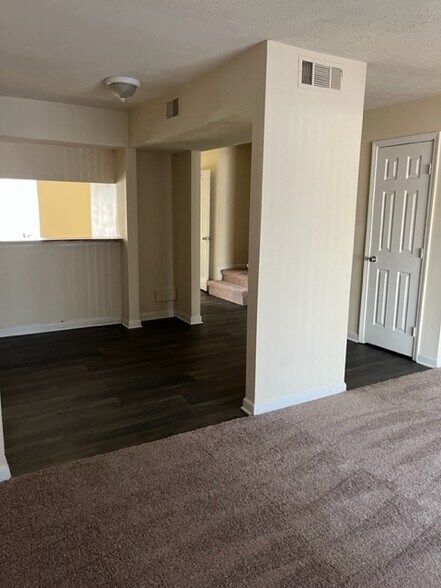 Building Photo - 240 Scandia Cir
