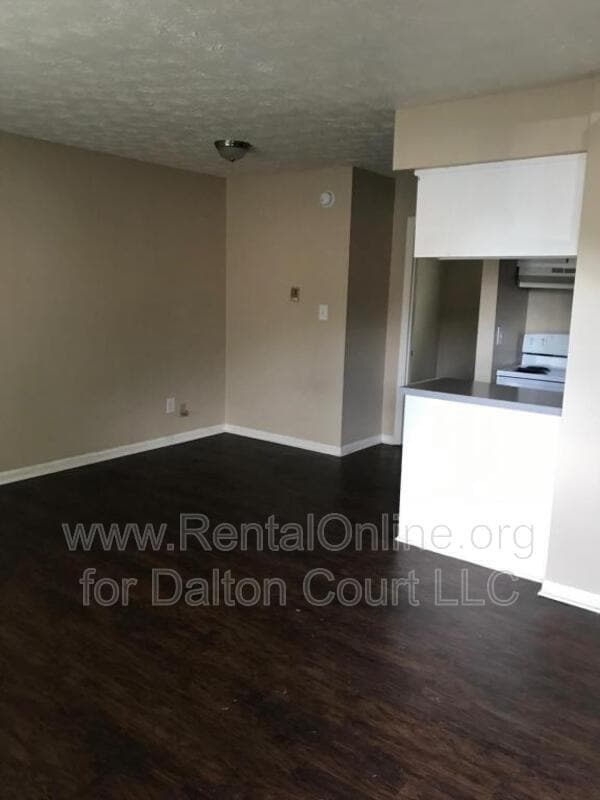 Building Photo - 1972 Cambridge Dr