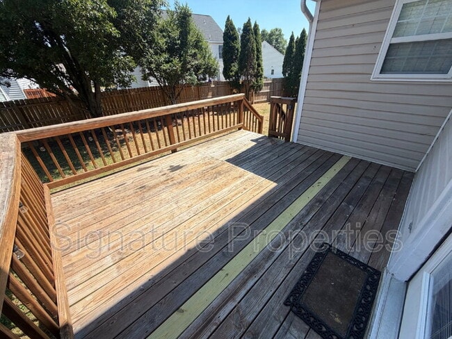 Building Photo - 1609 Cadmus Ct