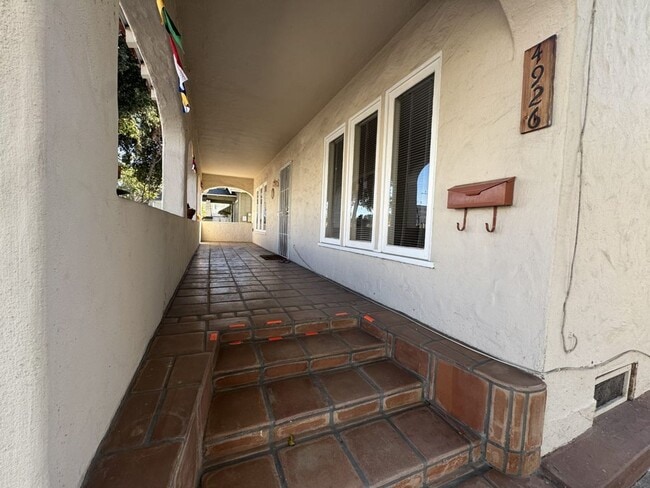 Building Photo - Gorgeous 3 Bedroom Home in La Mesa! *$500....