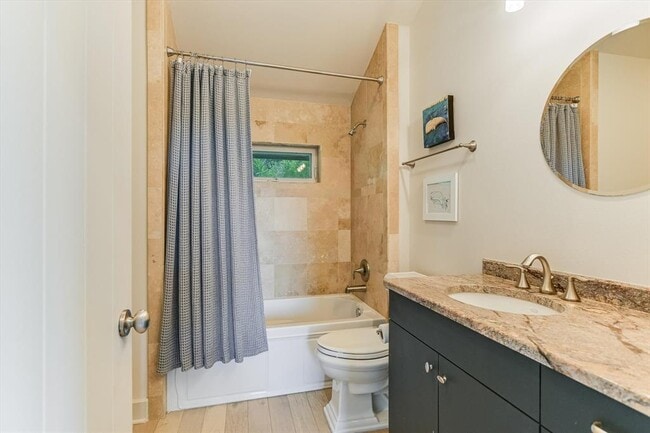 Building Photo - 5304 Scenic View Dr