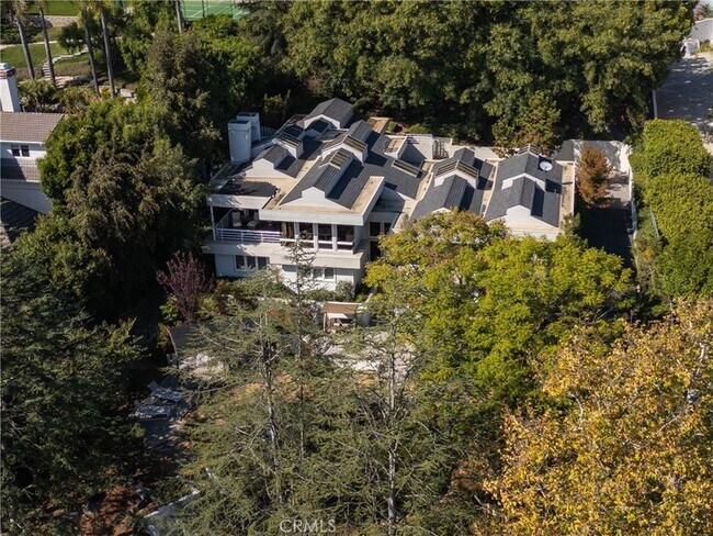 Building Photo - 31561 Peppertree Bend Unit