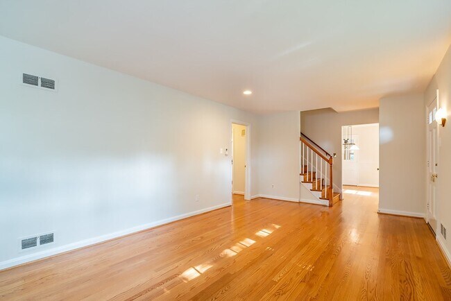 Building Photo - MUST SEE! Cozy Corner Cape in Chevy Chase is Move-in Ready!