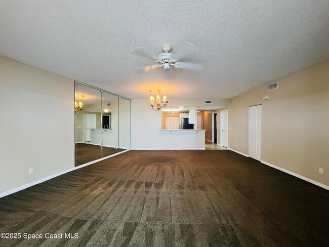 Building Photo - 104 Riverside Dr