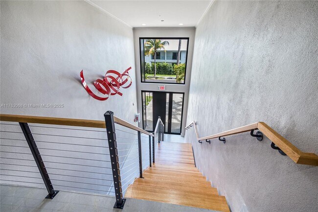Building Photo - 204 Sunrise Dr