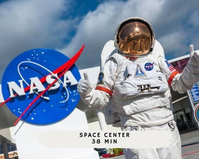 Building Photo - 5542 Holly St