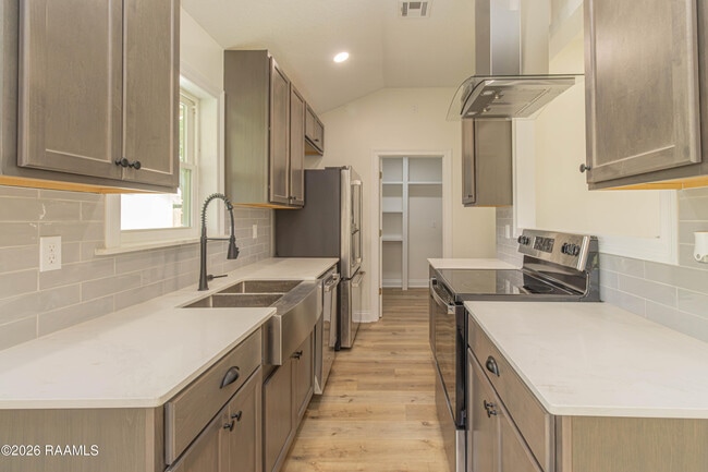 Building Photo - 122 Pebble Beach Dr
