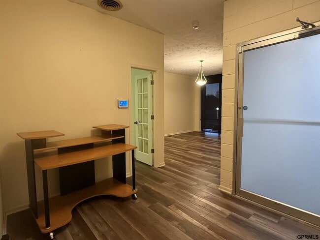 Building Photo - 110 E Mission Ave