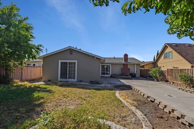 Building Photo - 2651 Poplarwood Way