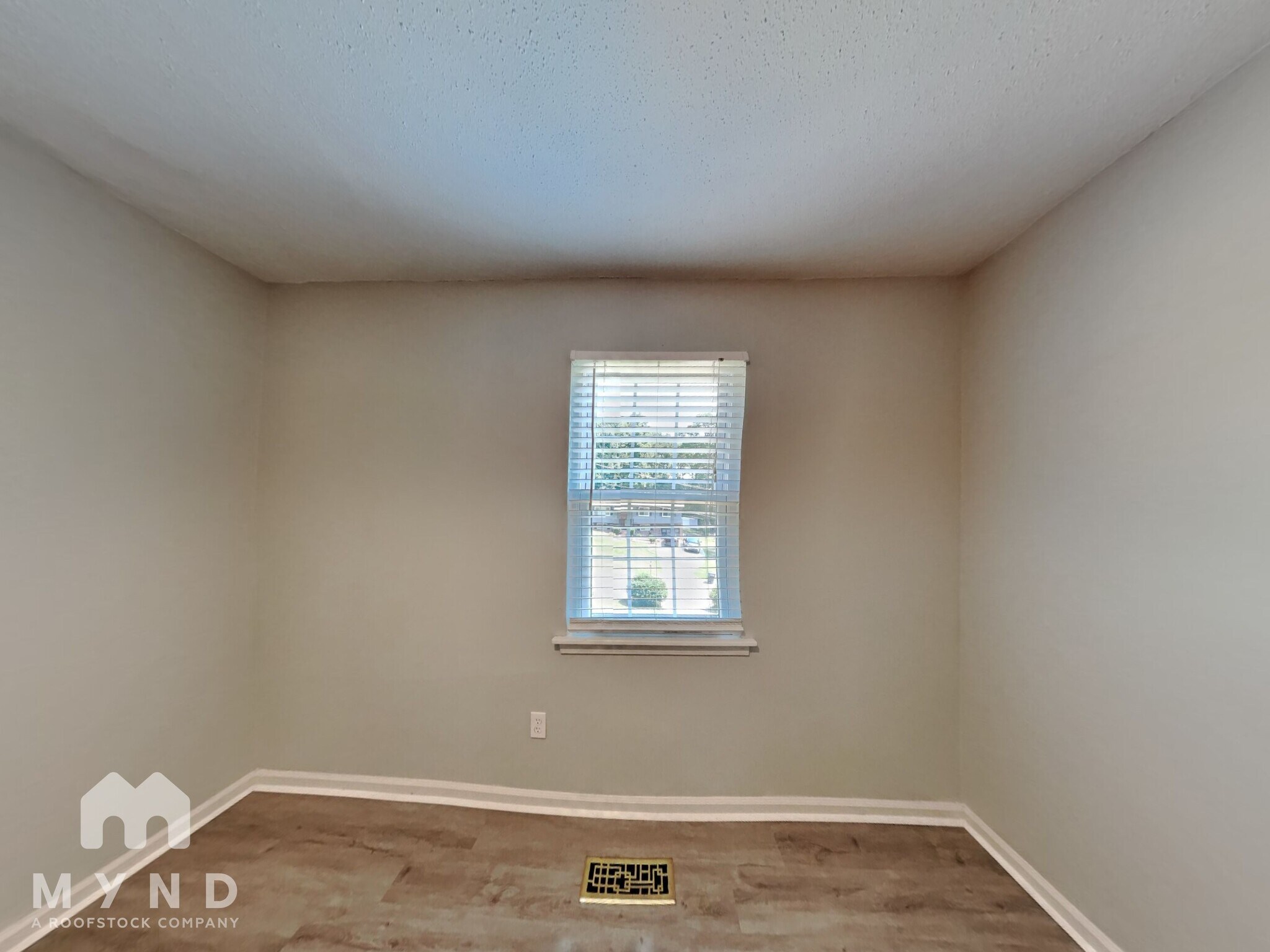 Building Photo - 532 Windy Ln