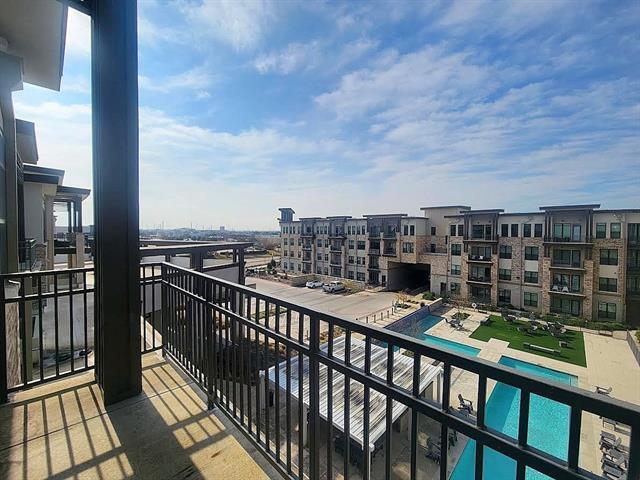 Building Photo - 2700 Old Denton Rd