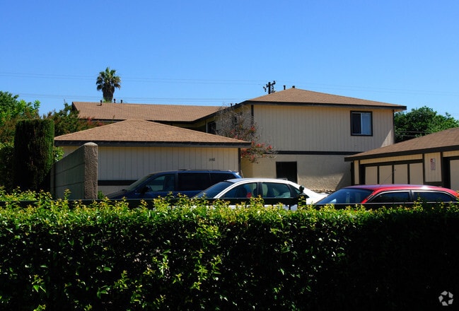 Building Photo - 1448 W Stoneridge Ct