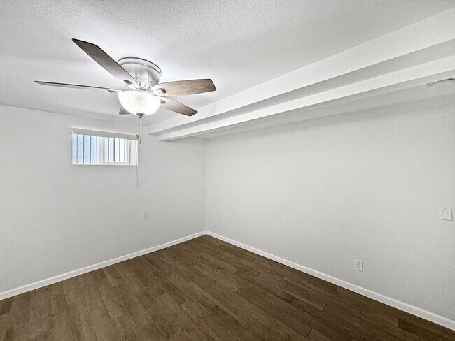 Building Photo - Charming 3BD/1BA Condo in University Heigh...