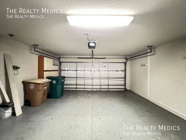 Building Photo - 4067 SW 46th Terrace