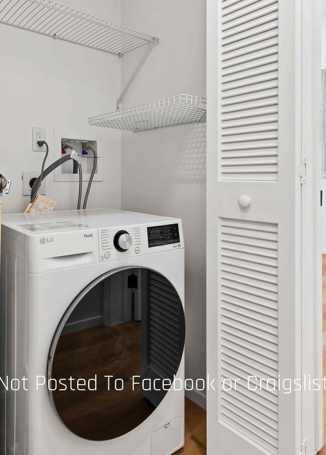 Building Photo - 2850 Nye St