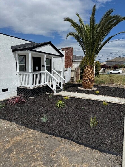 Building Photo - 265 Cherry Dr