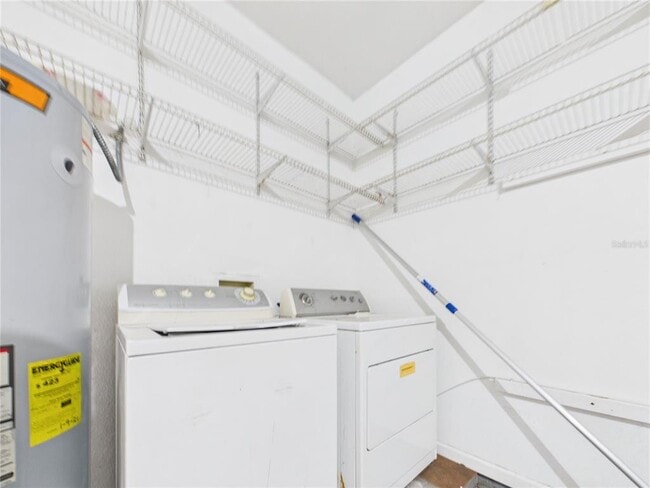 Building Photo - 16310 Fairford Palms Ct