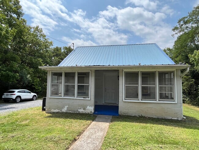 Building Photo - 312 W Moler Ave