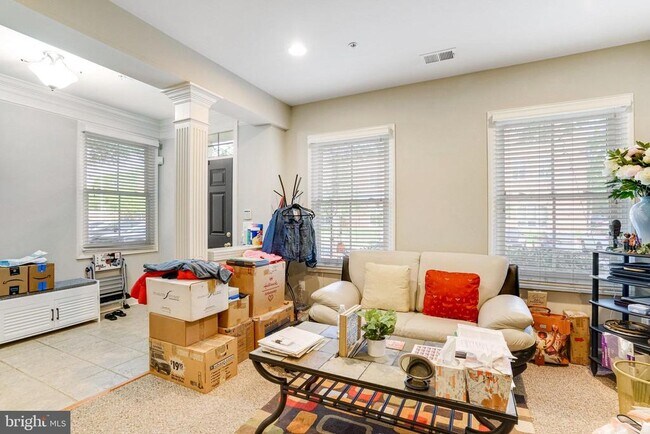 Building Photo - 456 Ferdinand Day Dr