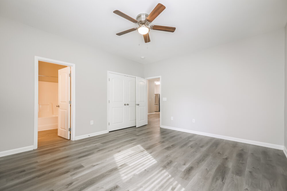 Building Photo - 1308 Hosmer Ct