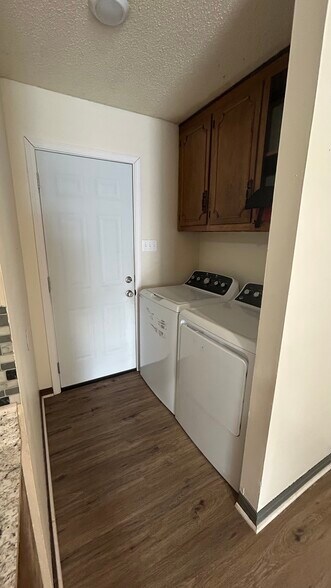 Building Photo - 3611 Barry Ave