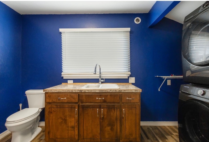 Building Photo - 175 Alpine Dr