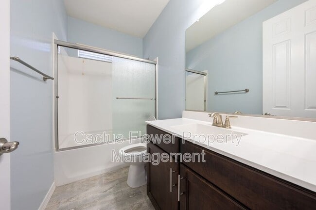 Building Photo - 3943 E Ficus Way