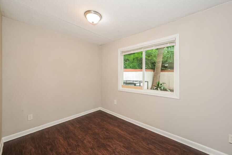 Building Photo - 3419 Cobbs Ferry Dr