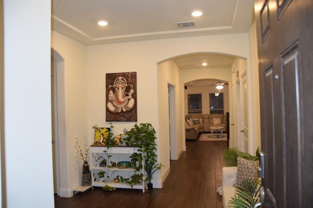 Building Photo - 414 Parkford Dr