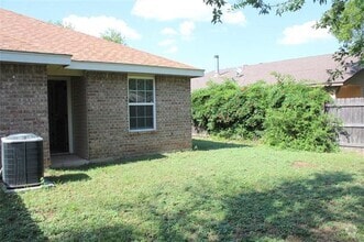 Building Photo - 1457 Yeomans Rd