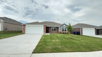 Building Photo - Beautiful new construction 3 bed, 2 bath home in Broken Arrow!