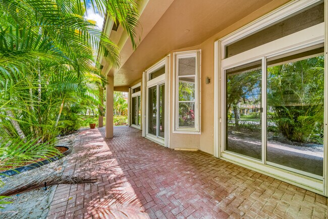 Building Photo - 5818 NW 119th Dr