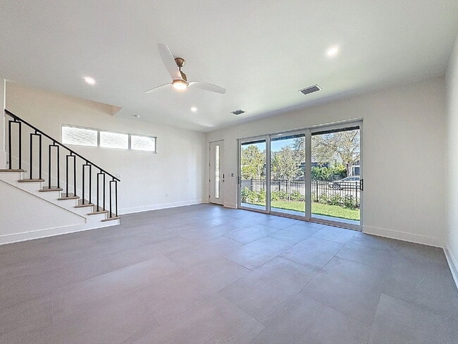 Building Photo - 340 14th St N