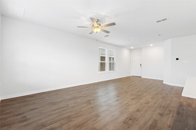 Building Photo - 3039 Dovedale St