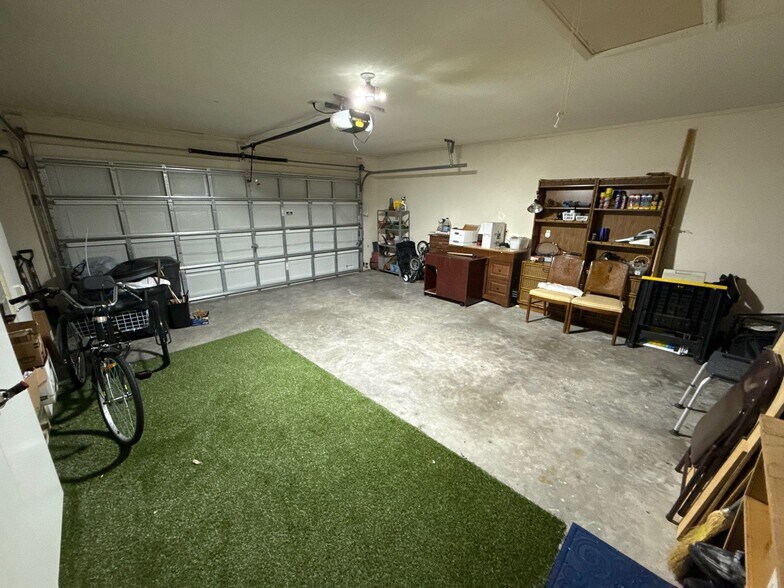 Building Photo - 117 Golfview Dr
