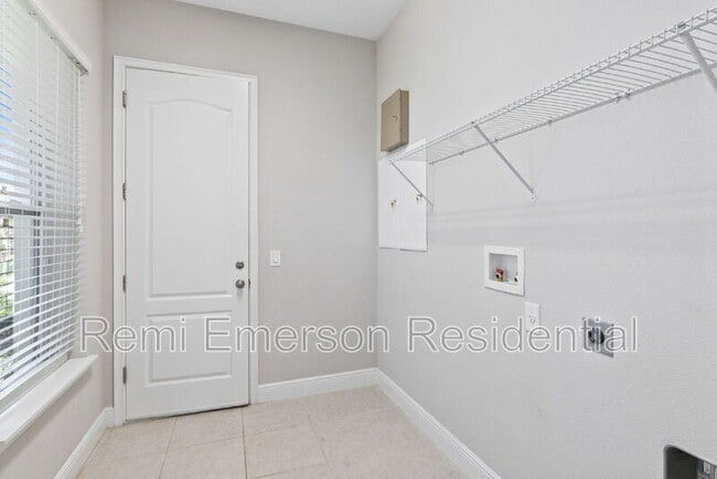 Building Photo - 9211 Neher St