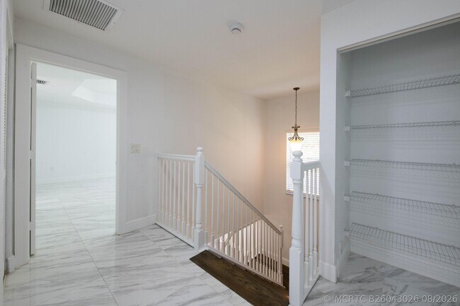 Building Photo - 4668 SW 183rd Ave